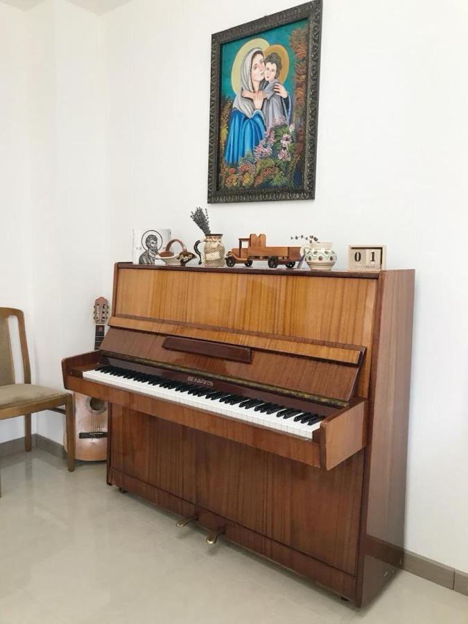Pensiunea Armonia Valeni  Exterior photo